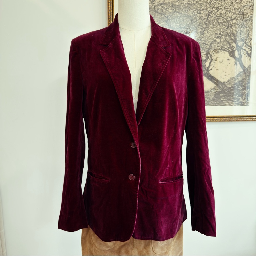 ✨ VINTAGE 1970s velvet blazer